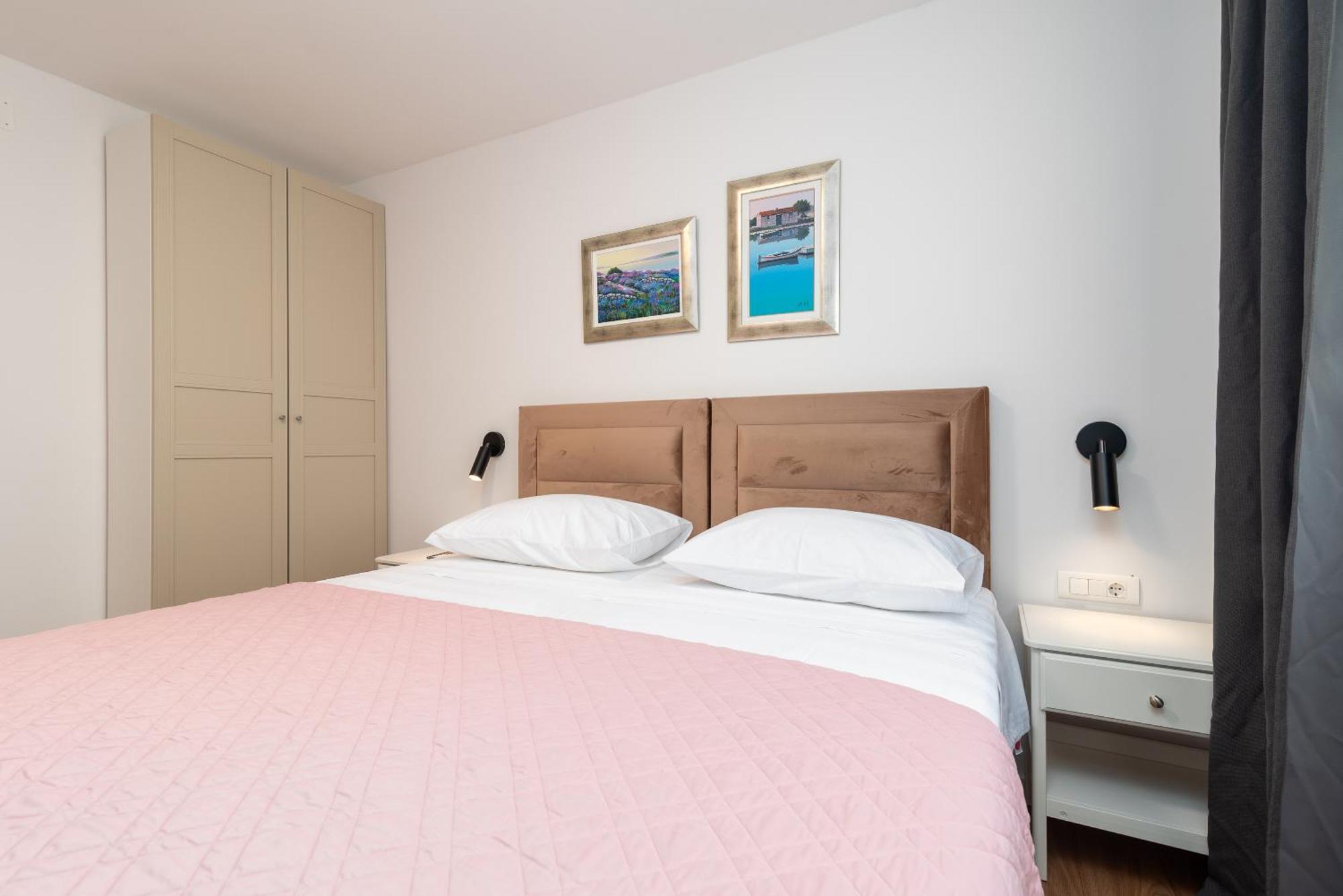 Maca Apartments Trogir Exterior foto