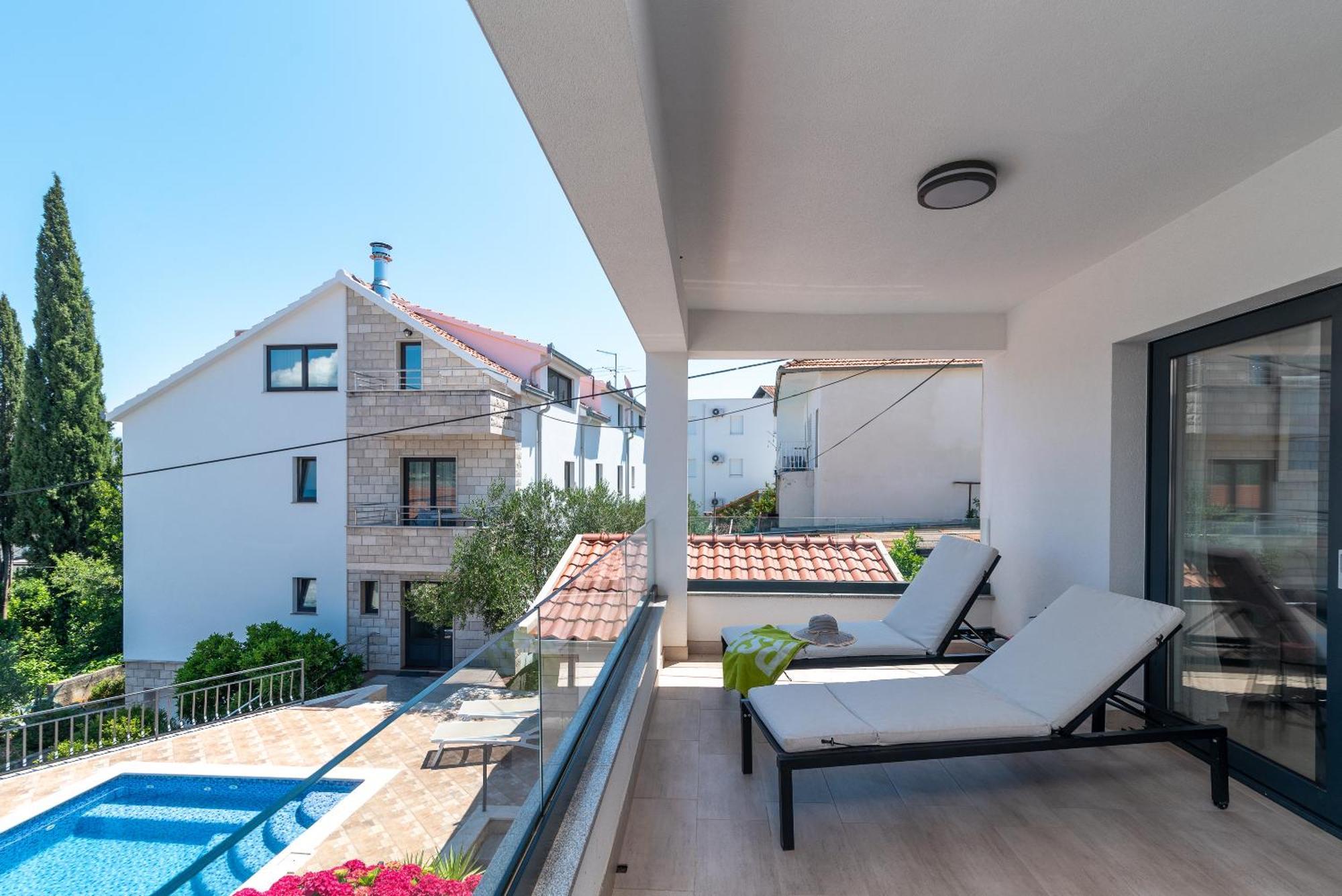 Maca Apartments Trogir Exterior foto