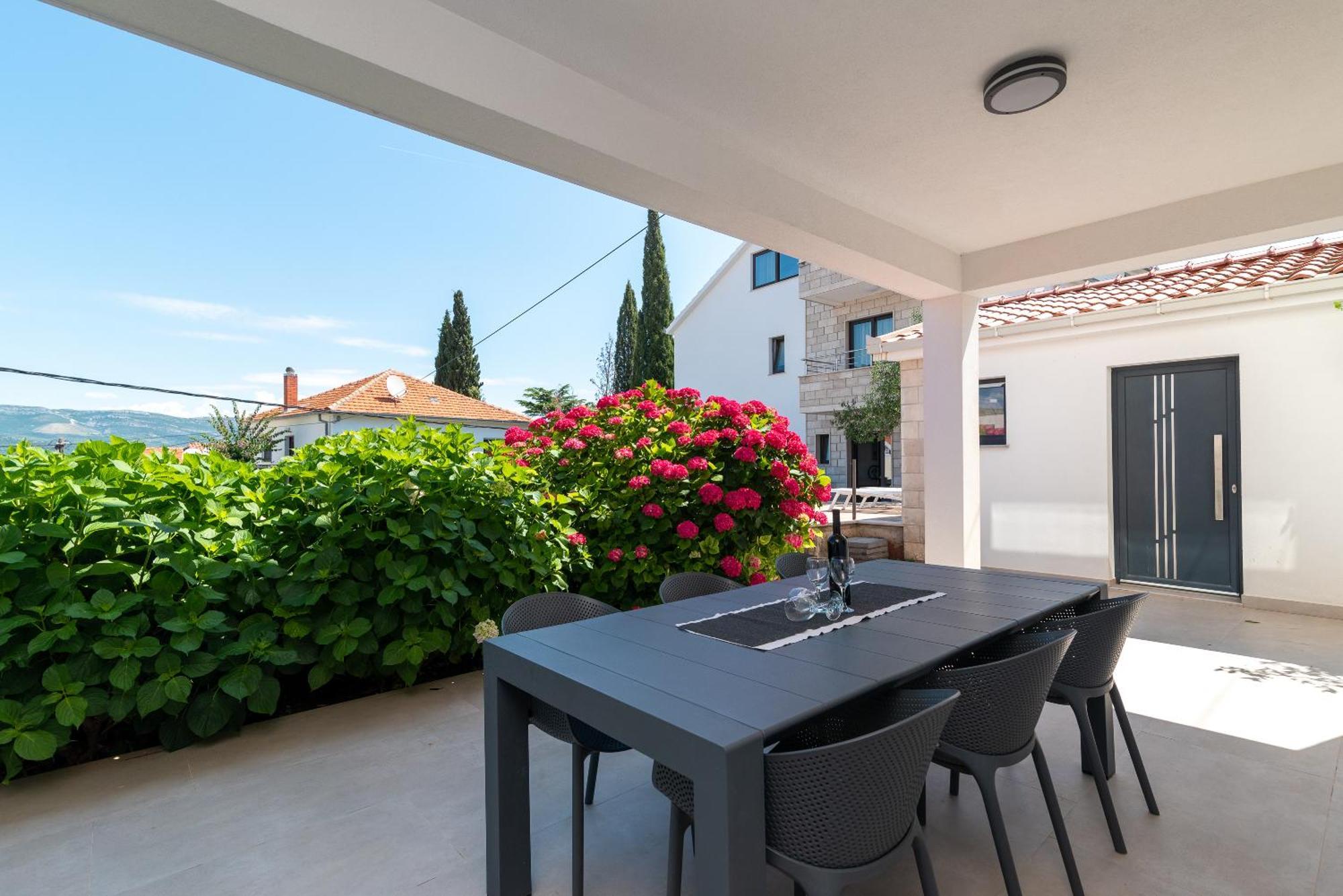 Maca Apartments Trogir Exterior foto