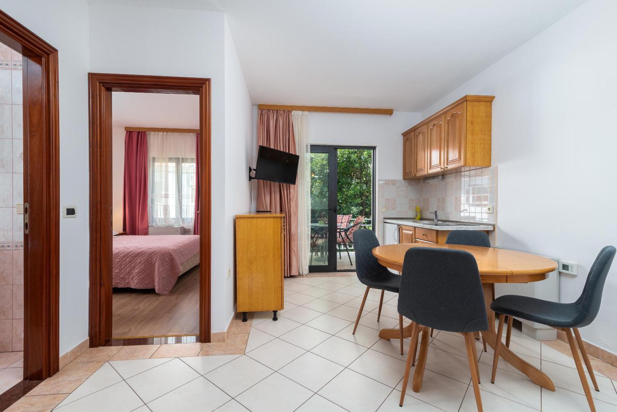 Maca Apartments Trogir Exterior foto