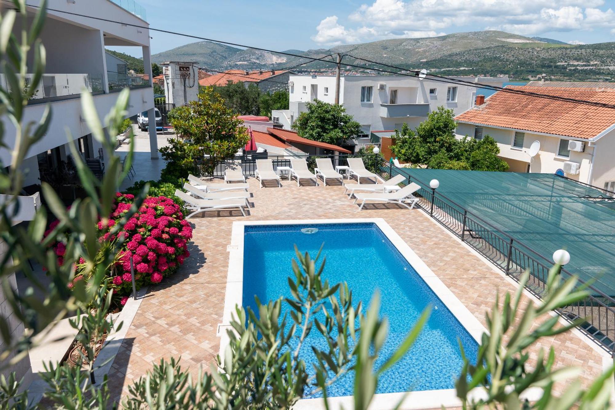 Maca Apartments Trogir Exterior foto