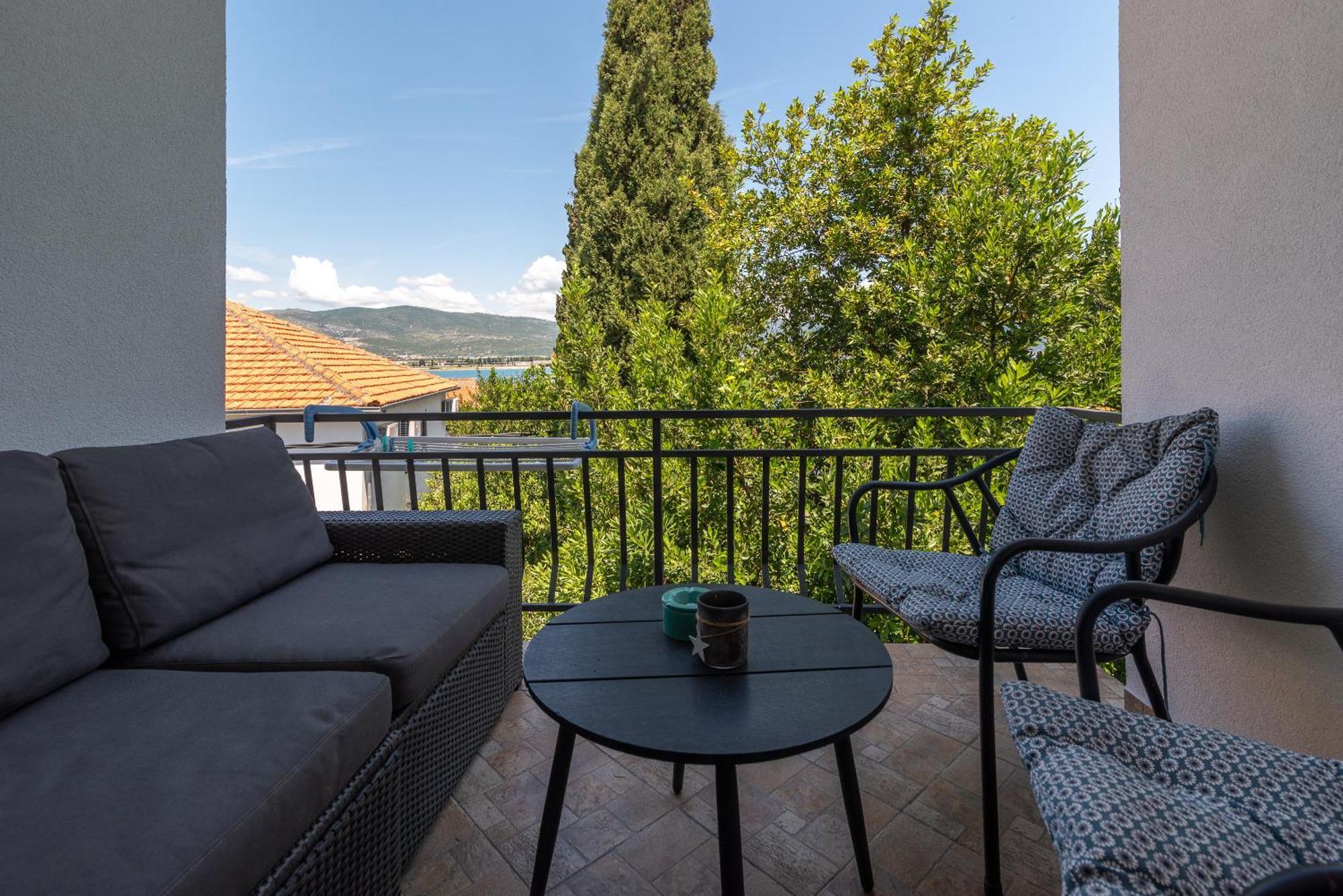 Maca Apartments Trogir Exterior foto
