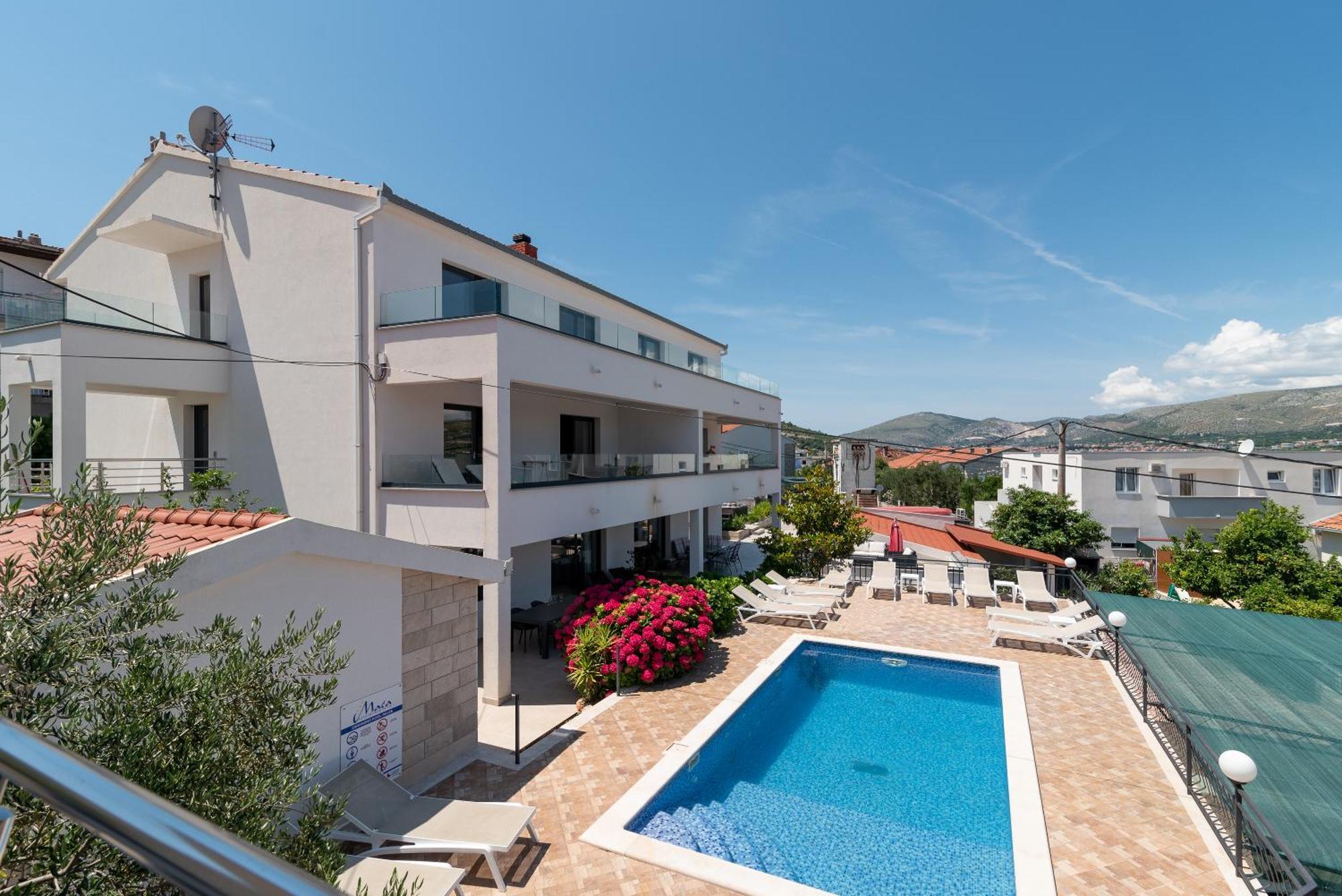 Maca Apartments Trogir Exterior foto