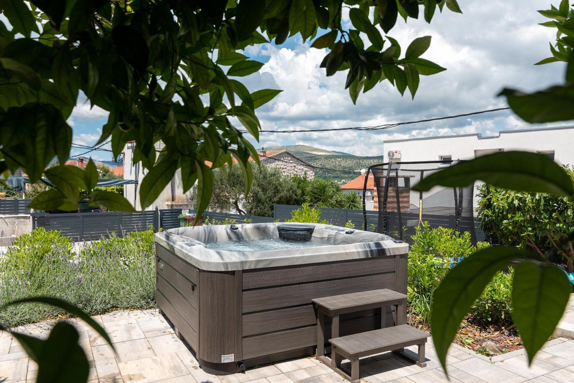 Maca Apartments Trogir Exterior foto
