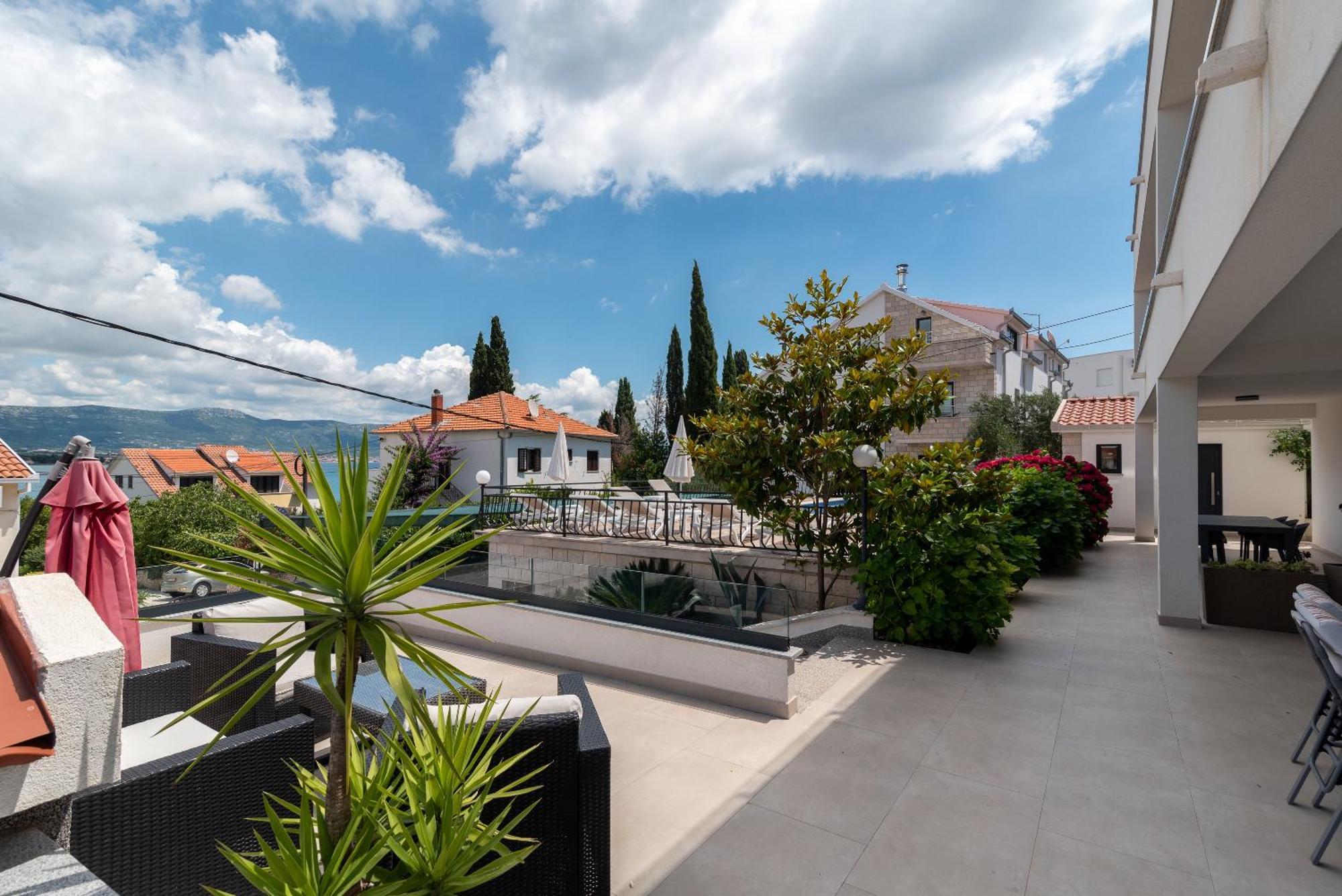 Maca Apartments Trogir Exterior foto
