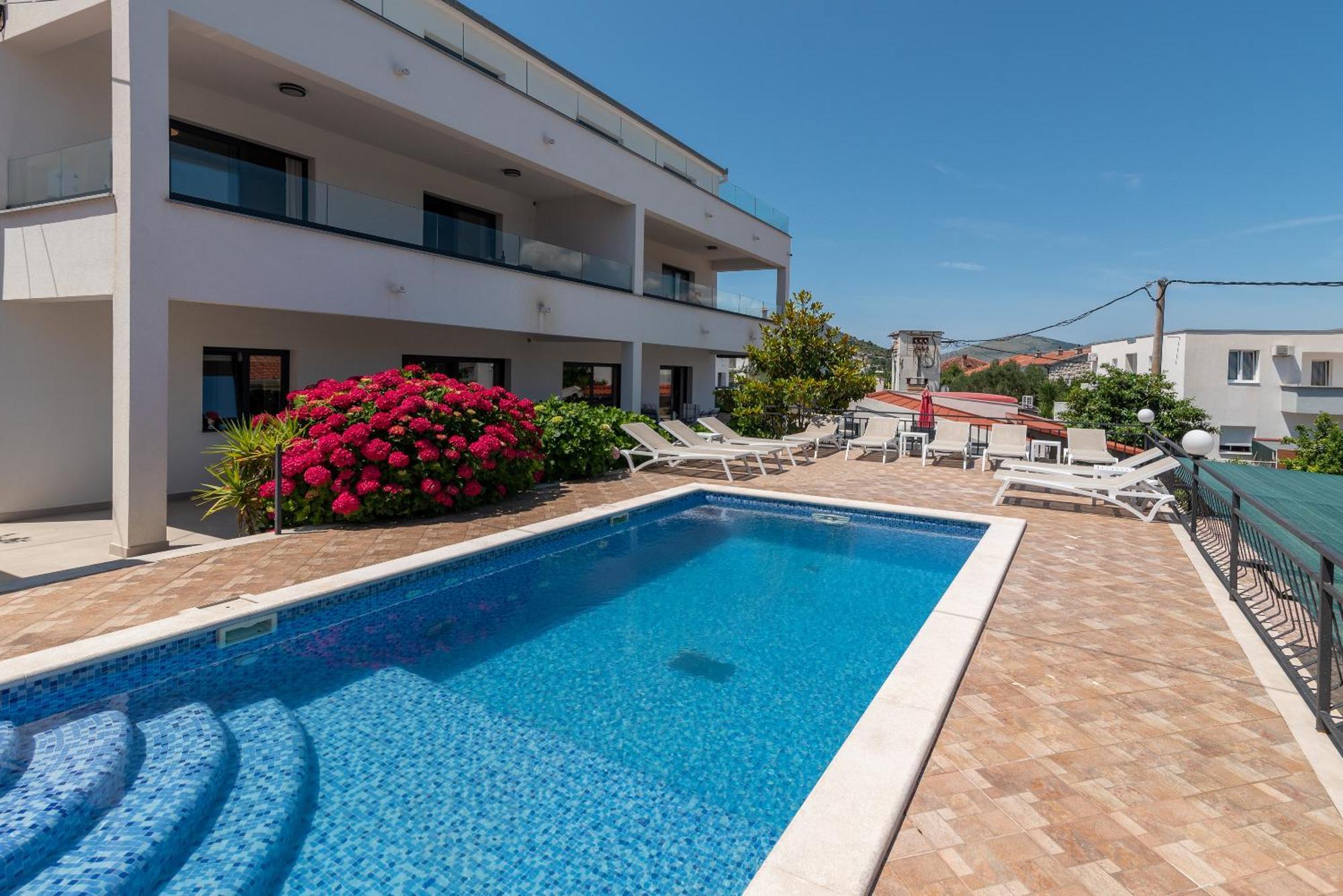 Maca Apartments Trogir Exterior foto