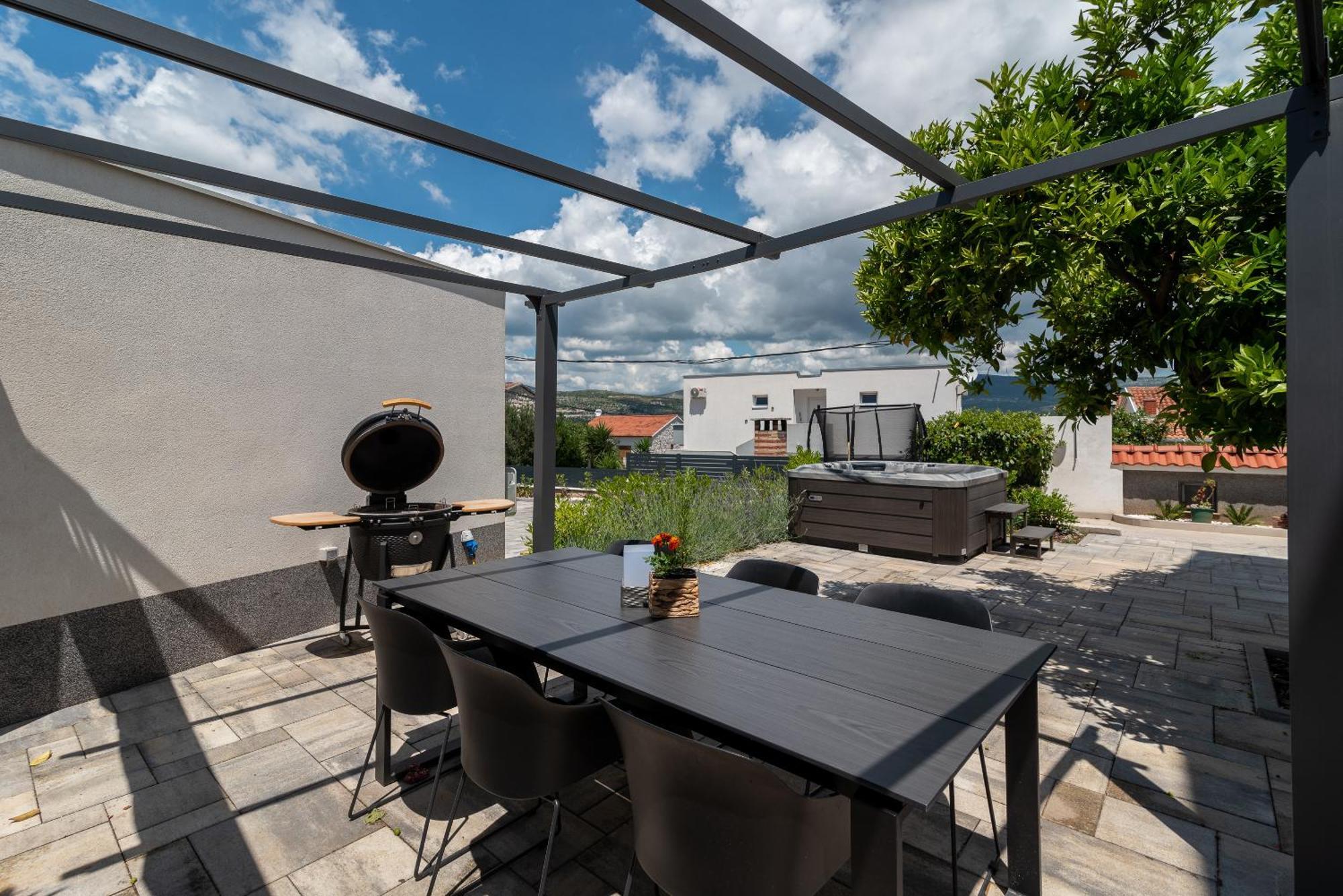 Maca Apartments Trogir Exterior foto