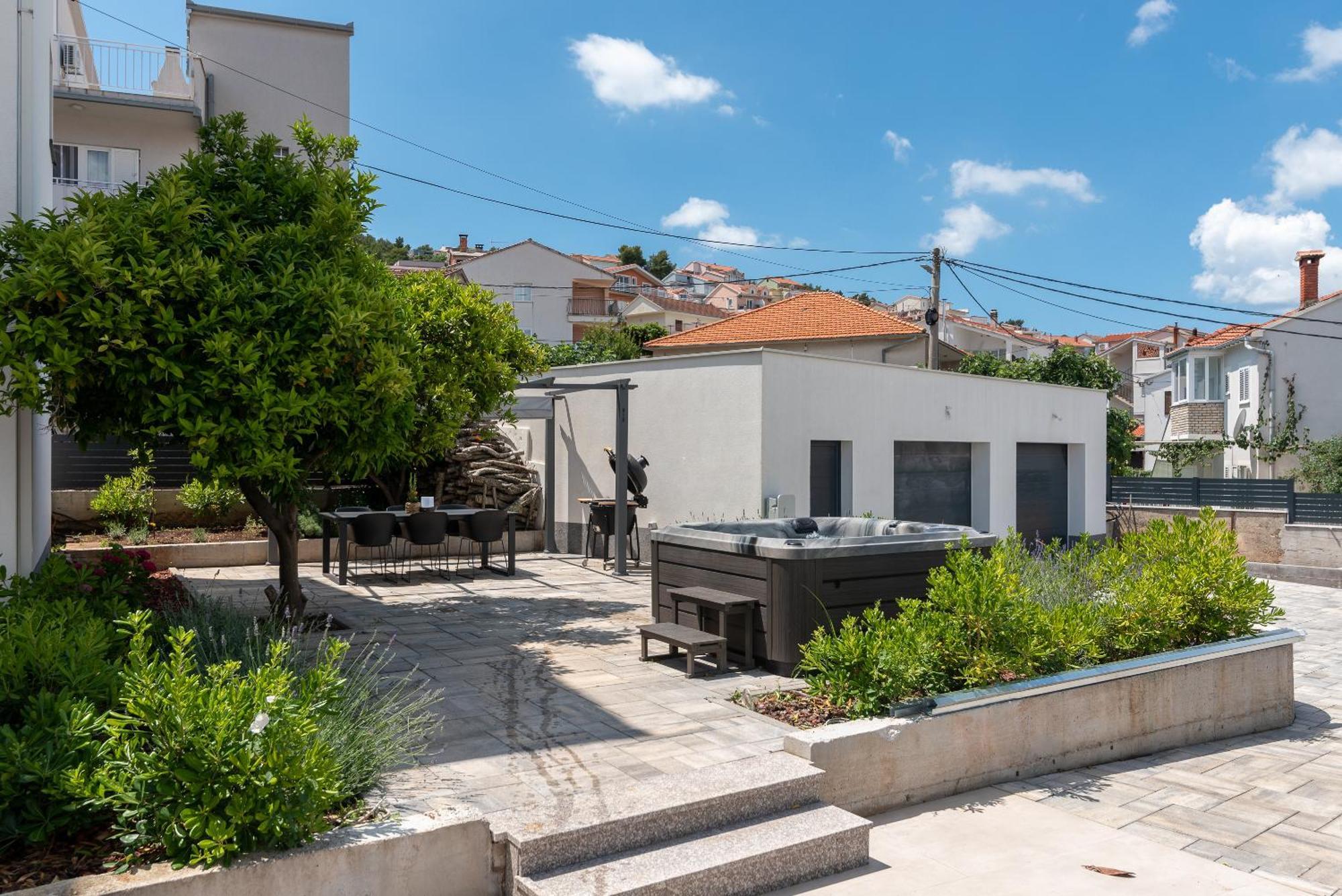 Maca Apartments Trogir Exterior foto
